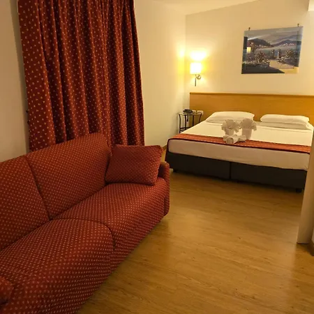 Hotel Marco Polo Airport Hotel-3